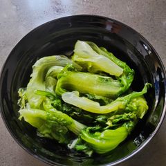 A picture of Boiled Lettuce.