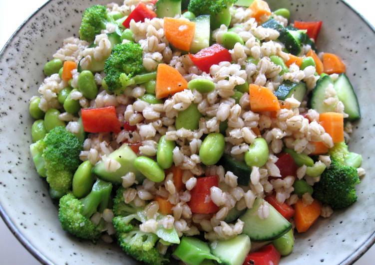 How to Make Homemade Crunchy Barley Salad