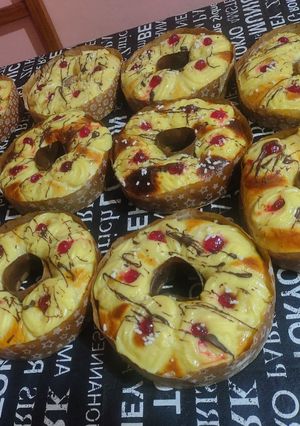 Una foto de Roscas de Pascua festivas