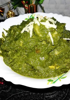 साग आलू की सब्जी(Saag aloo ki sabzi recipe in Hindi) रेसिपी मुख्य फोटो