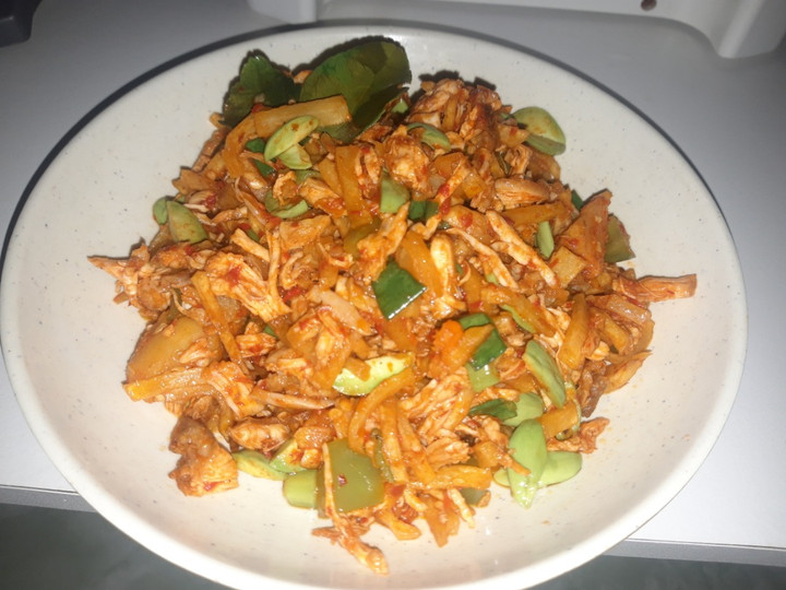 Cara Gampang Membuat Ayam suwir pete pedas manis yang Lezat Sekali