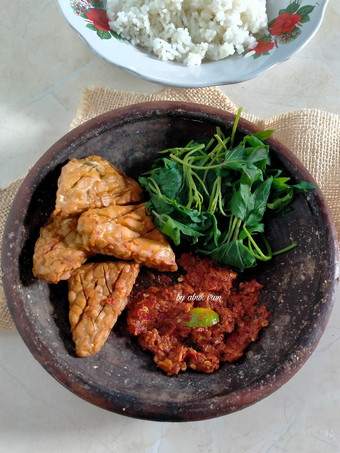 Bagaimana Menyiapkan Cemeding sambal terasi kukus Untuk Pemula