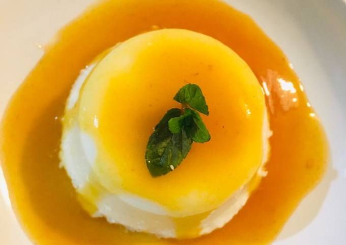 Panna cotta de coco ? con coulis de durazno ? Receta de Iliana Joseline  García Jiménez - Cookpad