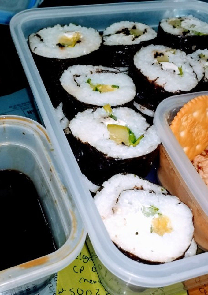 Una foto de Sushi de lo que hay