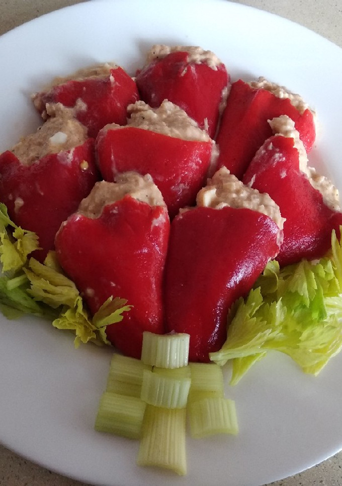 Una foto de Pimientos piquillo rellenos