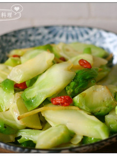 麻油薑絲炒娃娃菜 的食譜成品照片