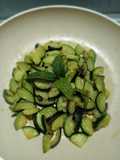 Zucchine trifolate con menta fresca