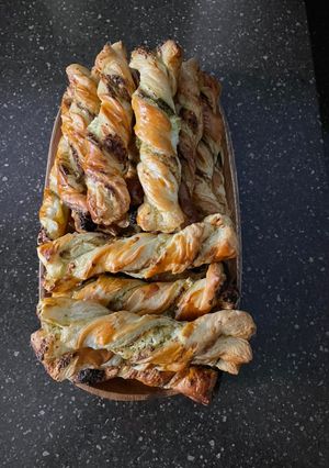 Pestos-fetás csavart recept fotója