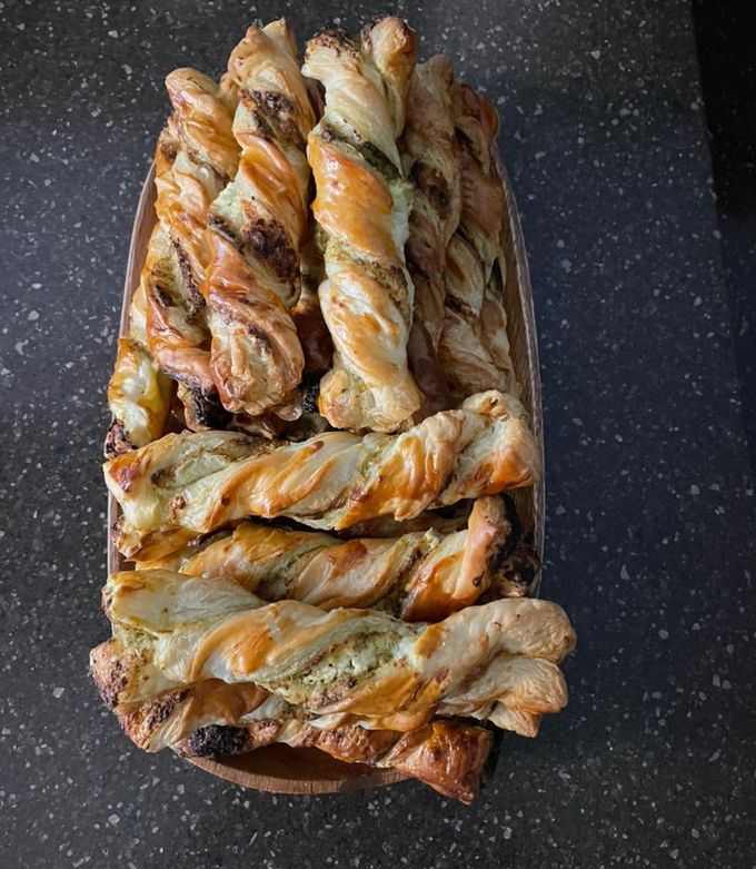 Pestos-fetás csavart recept fotója