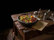Una foto di lenticchie insalata