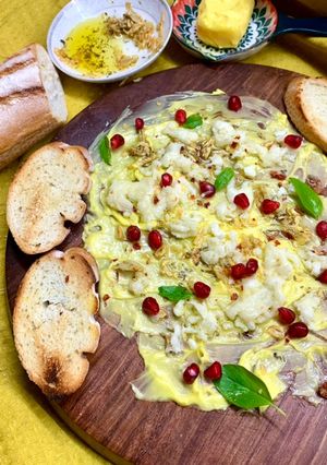 A picture of Cheesy Garlic Butter Board.