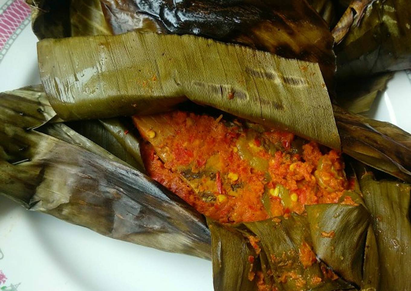 Pepes pindang tongkol blimbing wuluh