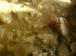Una foto de Pollo en salsa verde con setas