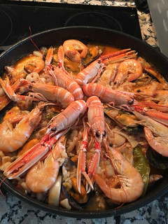 Una foto de Paella casera