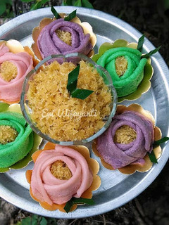 Foto resep Dadar Gulung Mawar isi Unti Kelapa + tutor mawar
