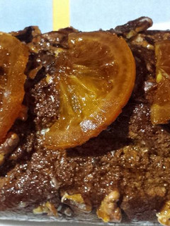 Una foto de Bizcocho de nueces con Glaseado de naranja