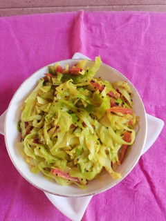 કોબી નો સંભારો (Cabbage sambharo recipe in Gujarati) રેસીપી મુખ્ય ફોટો