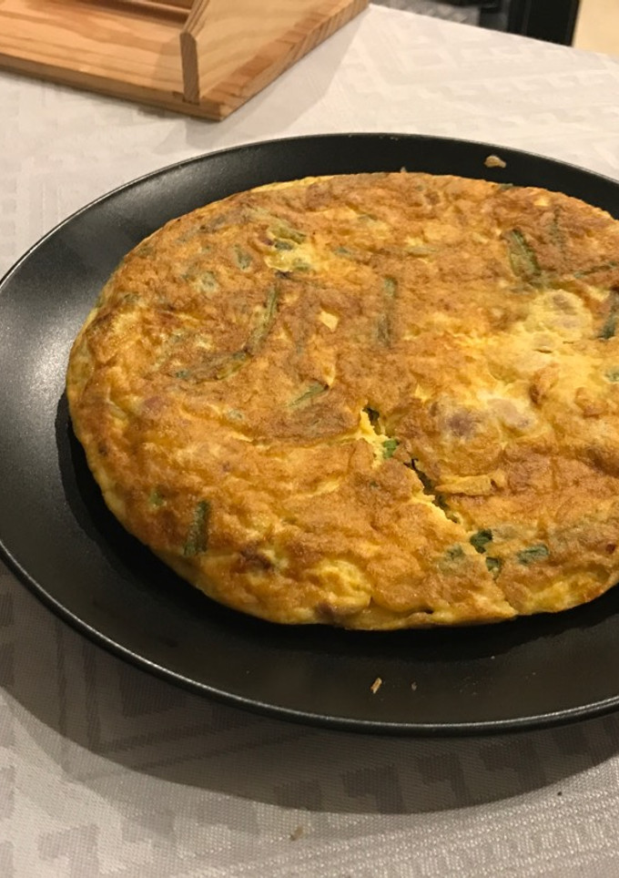 Una foto de Tortilla de atún y verduras