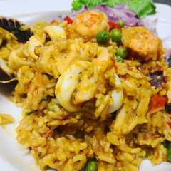 Una foto de Arroz con Mariscos