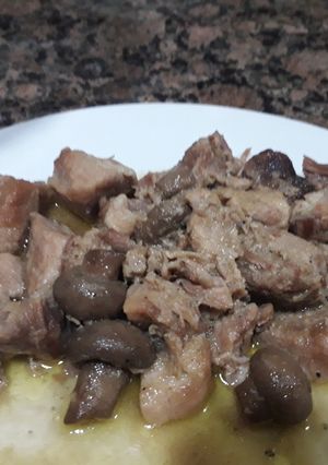 Una foto de Magro de cerdo al ajillo