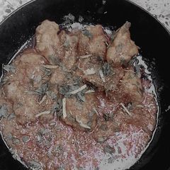 A picture of Chicken gravy.