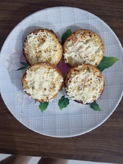 ગાર્લિક બ્રેડ (Garlic Bread Recipe In Gujarati) રેસીપી મુખ્ય ફોટો