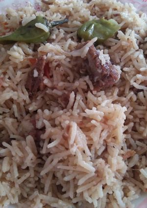 A picture of Yakhni pulao.