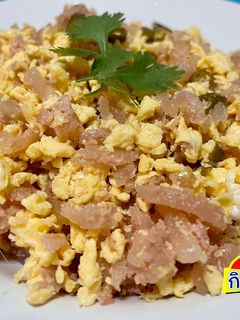 รูปของ แหนมคั่วไข่ สไตล์ครัว กินกันตาย