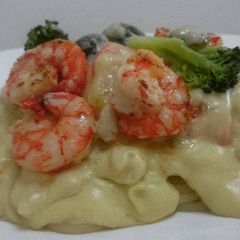 A picture of Shrimp W/creamy spaghetti.