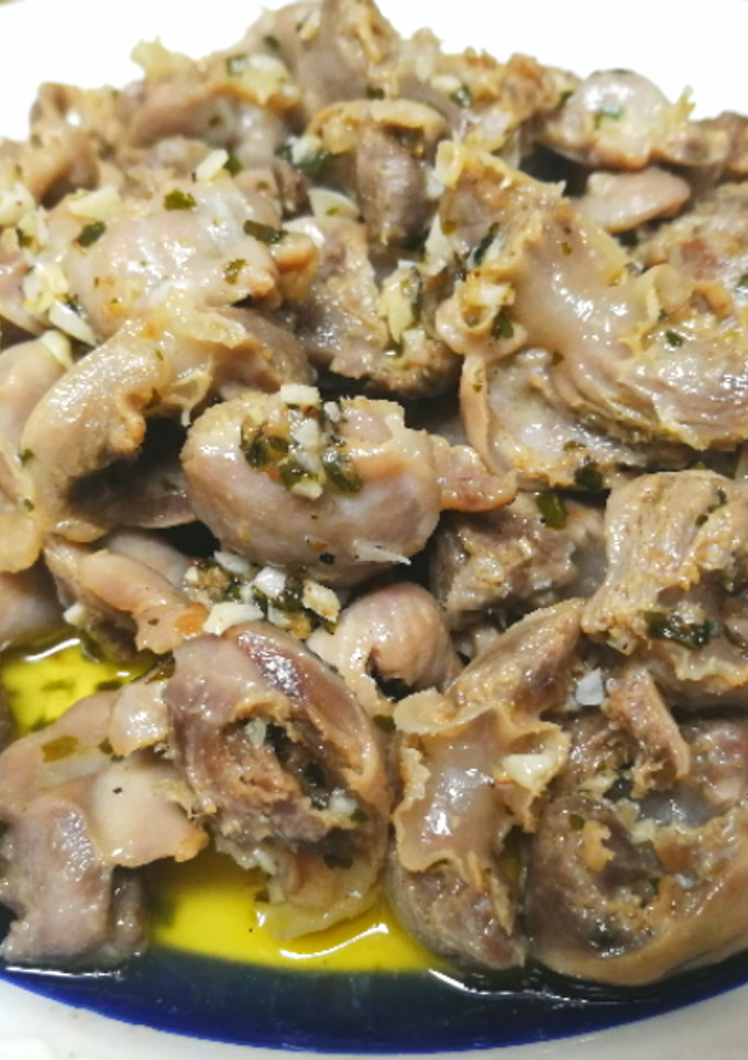 Una foto de Mollejas de pollo al ajillo