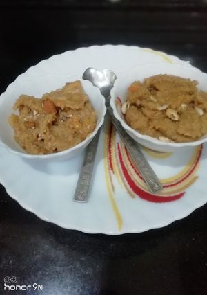 A picture of Moong dal and almonds Halwa.