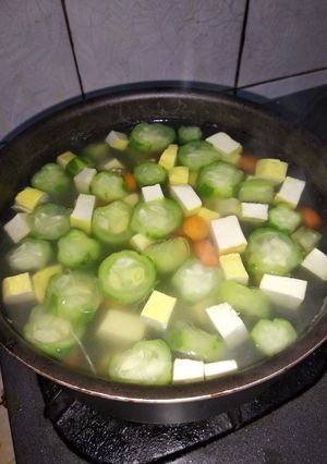 Foto resep Sayur oyong bersama teman"nya 😁