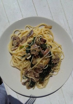 A picture of Delicious Mushroom and Spinach Pasta.