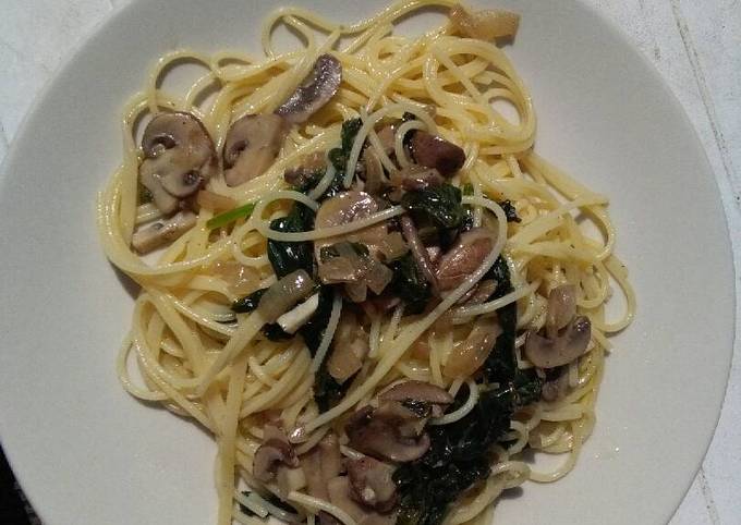 Delicious Mushroom and Spinach Pasta