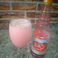 A picture of Roohafza gulabi  sharbat.