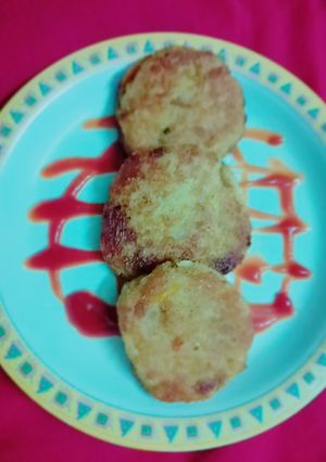 दाल ब्रेड कटलेट (Dal bread cutlet recipe in Hindi) रेसिपी मुख्य फोटो