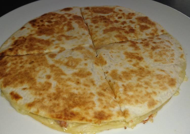 How to Make Homemade Spicy Cheese &amp; Bacon Quesadillas