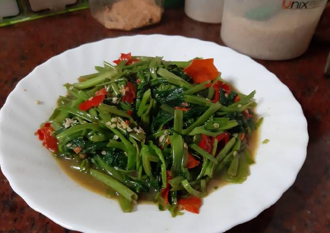 Bagaimana Membuat Oseng kangkung pedas, Menggugah Selera