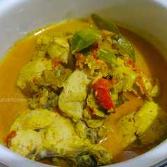 Ayam Kuah Kuning Pedas রেসিপির প্রধান ছবি
