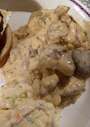 A picture of Mashed Potato Salad with Hamburgers.