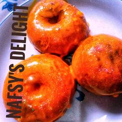 A picture of Doughnut glazing.