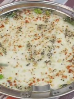 व्हाइट ढोकला (white dhokla recipe in Hindi) रेसिपी मुख्य फोटो