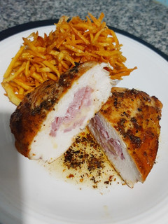 Una foto de Pechuga rellena de Queso y Jamón