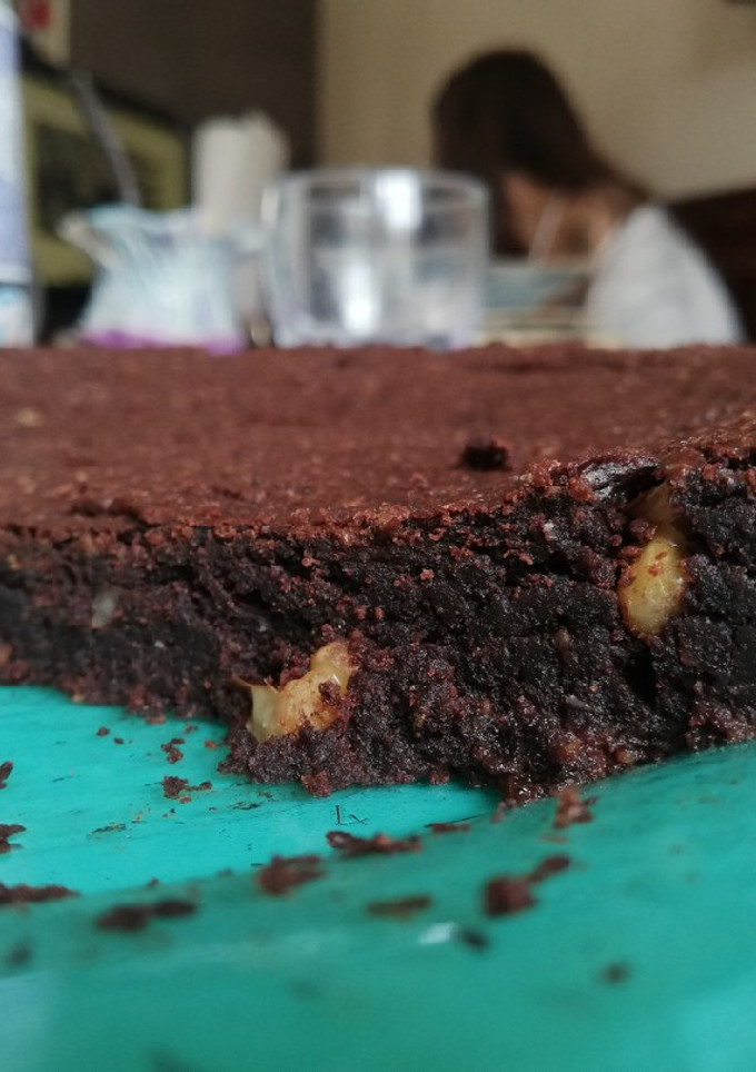 Una foto de Brownie vegano con porotos negros 🖤