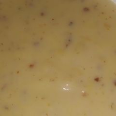 A picture of White sauce.