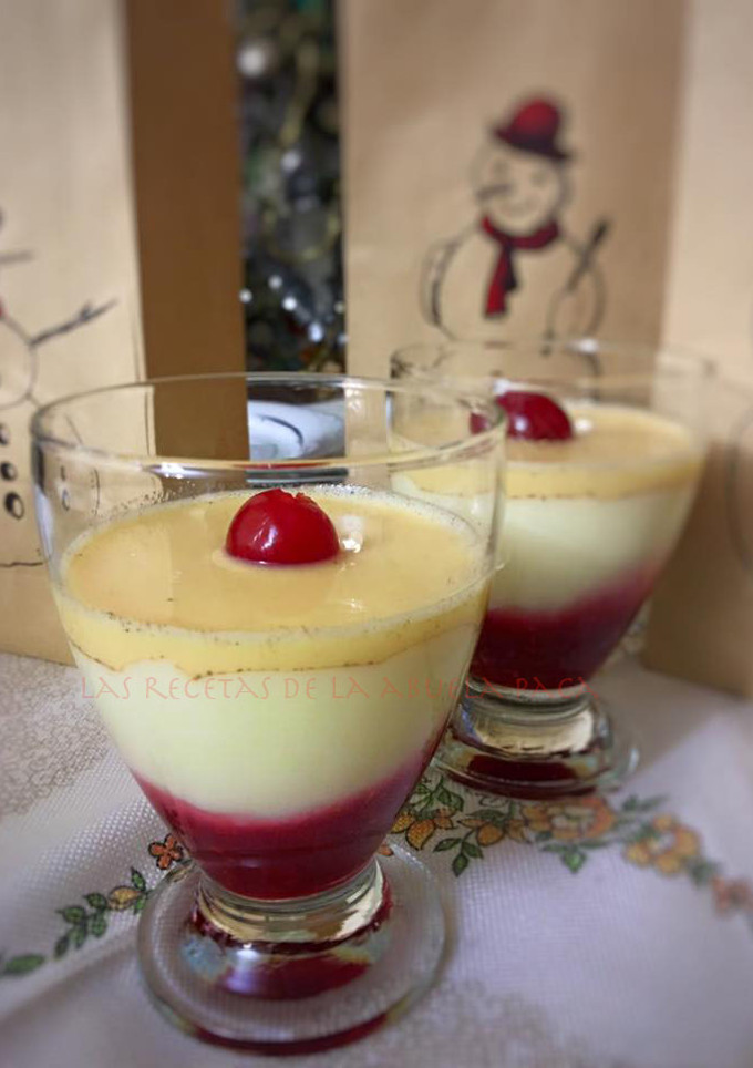 Una foto de Crema de arroz con leche, con sabayón y coulis de frambuesa en TM5