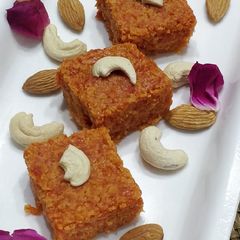 A picture of Gajar Mawa Burfi.
