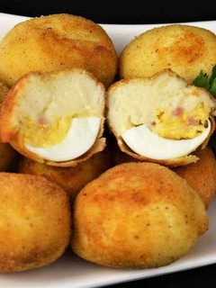 Una foto de Croquetas de huevo