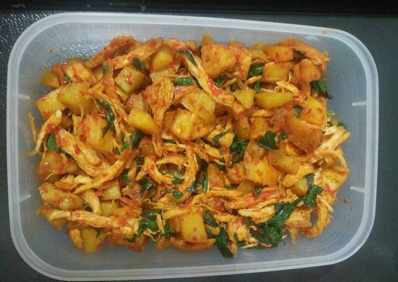 Ayam Suwir Balado Kemangi (mix tahu dan kentang)