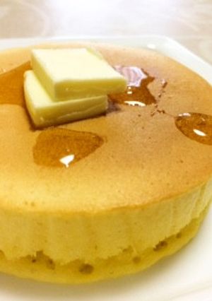 A picture of Cafe-Style Soufflé Pancakes.
